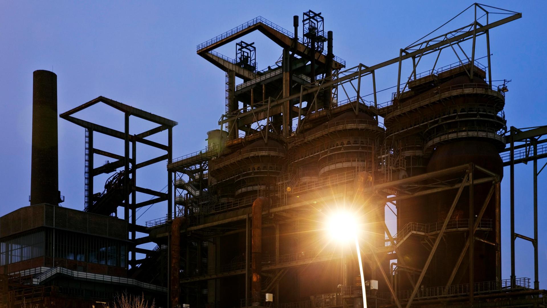 Stillgelegte Industrieanlage Phönix West mit Hochofen 5 im Stadtteil Hörde, Dortmund, Ruhrgebiet, Nordrhein-Westfalen, Deutschland, Europa