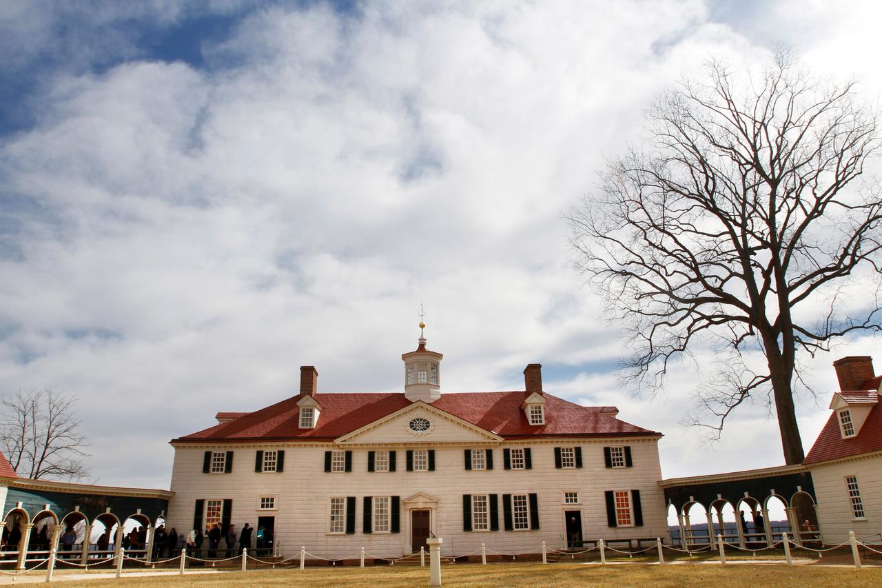 Außenansicht des Hauses in Mount Vernon in Ohio, Landsitz des ersten Präsidenten der Vereinigten Staaten, George Washington