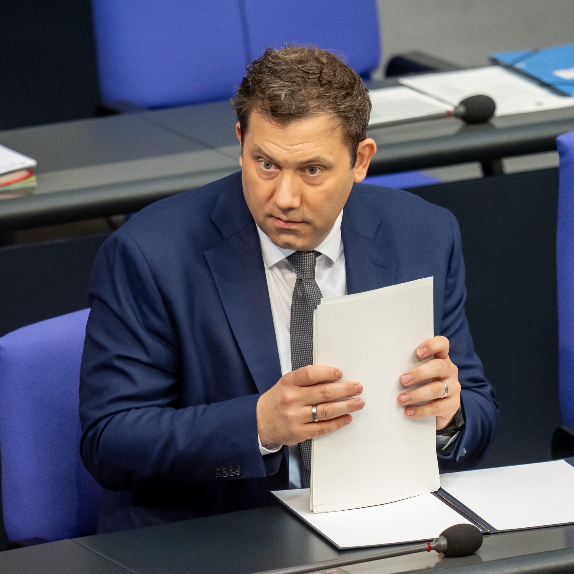 Finanzplanung - Bundeskabinett will Haushalt 2026 beschließen