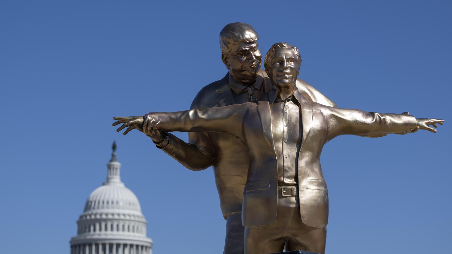 Trump-Epstein-Statue in Washington D.C