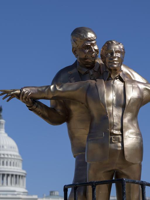 Trump-Epstein-Statue in Washington D.C