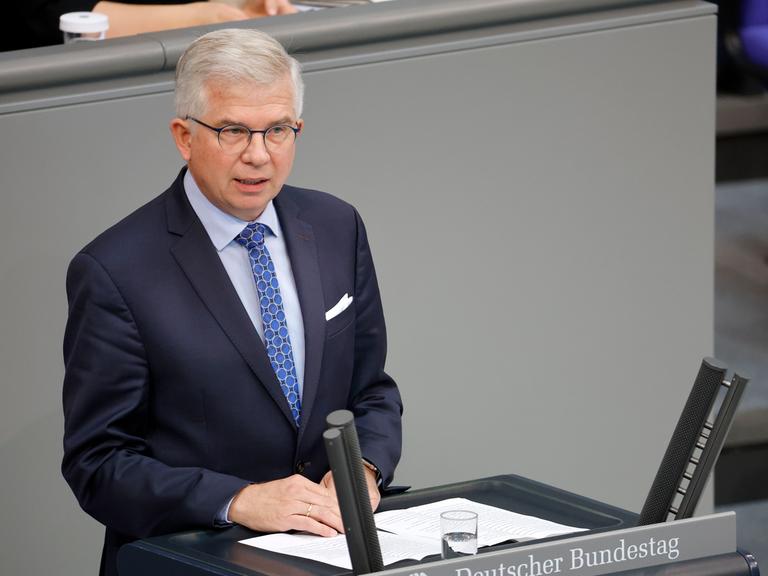 Andrew Ullmann in der 55. Sitzung des Deutschen Bundestages im Reichstagsgebäude. Berlin, 23.09.2022