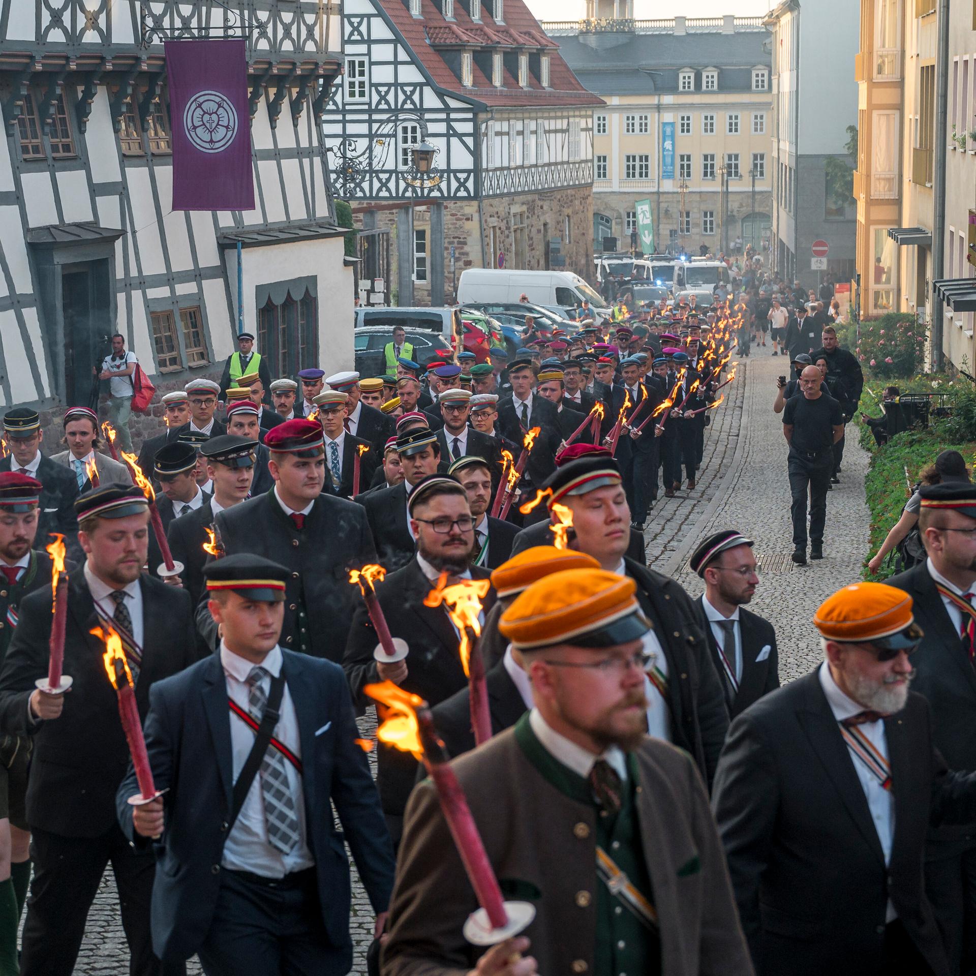 Burschenschaften - Konservative Räume zwischen Mensur und Moderne