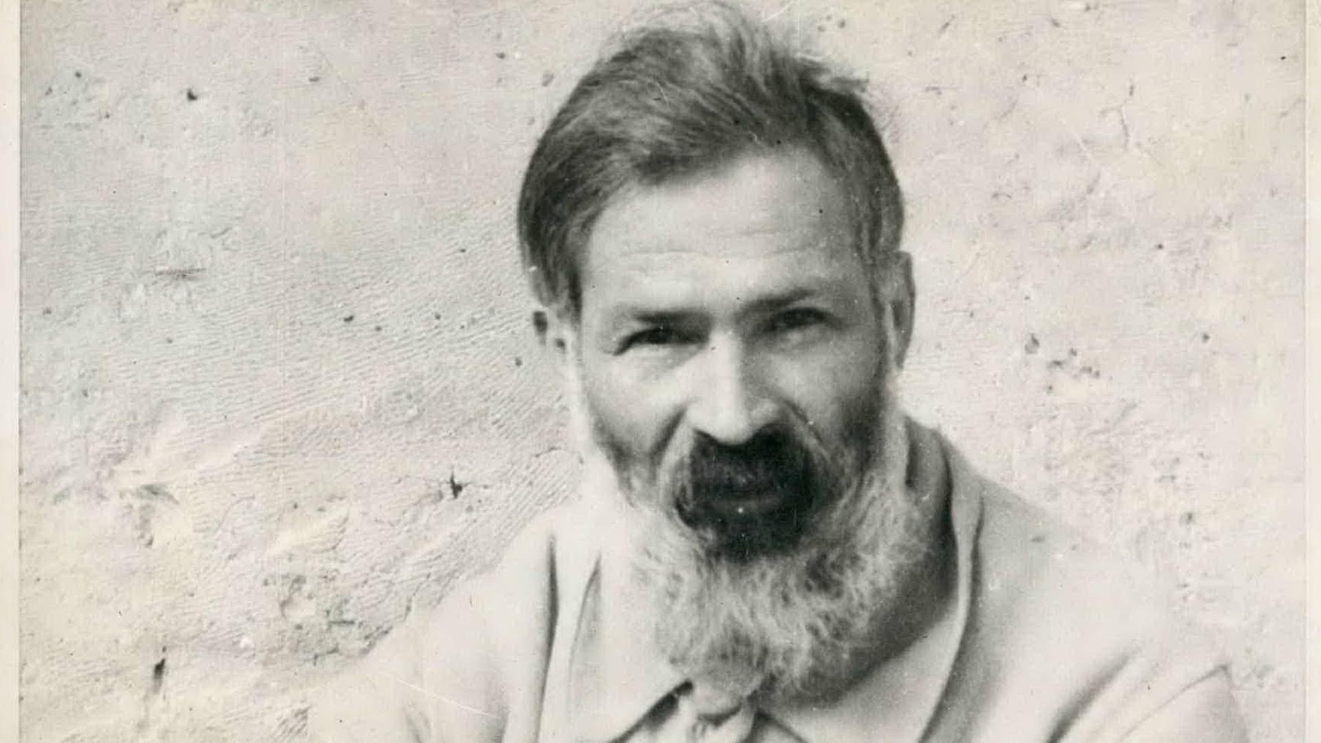 Der rumänisch-französische Bildhauer Constantin Brancusi. Der rumänisch-französische Bildhauer Constantin Brancusi.