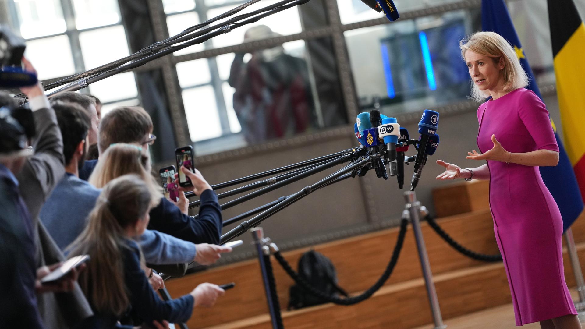 Naher Osten - Außenminister der EU und der Golfstaaten beraten über Iran-Krieg - Explosion an Tanker vor der Küste von Kuwait