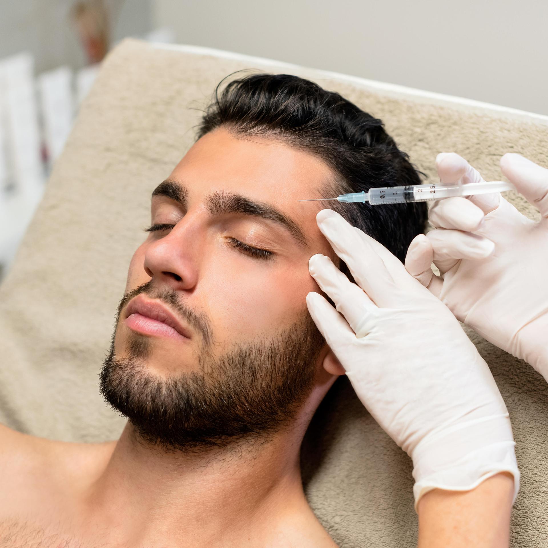 "Looksmaxxing": Schönheitswahn für alle?