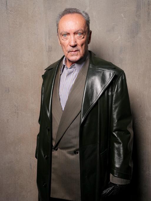 Udo Kier bei der Modenschau von Bottega Veneta in Mailand am 27. September 2025 Udo Kier bei der Modenschau von Bottega Veneta in Mailand am 27. September 2025