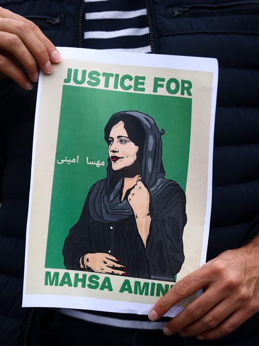 Eine Zeichnung der in iranischem Polizeigewahrsam verstorbenen Mahsa Amini