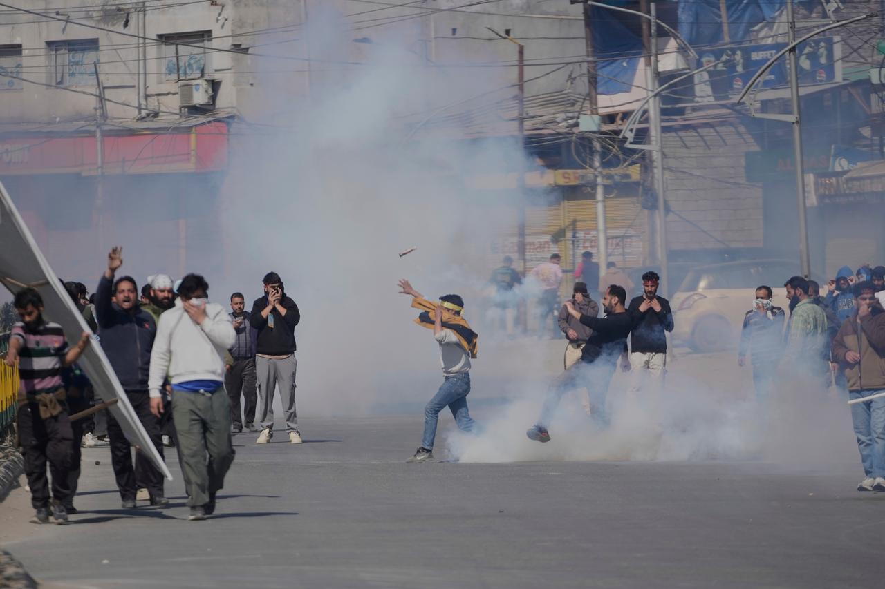 Im indischen Teil von Kaschmir ist es zu Zusammenstößen gekommen.