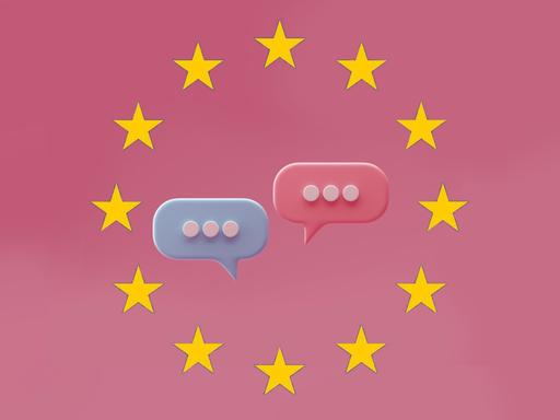 Grafik zweier Chat-Sprechblasen, die vom Sternenkranz der EU-Flagge umgeben sind. Grafik zweier Chat-Sprechblasen, die vom Sternenkranz der EU-Flagge umgeben sind.