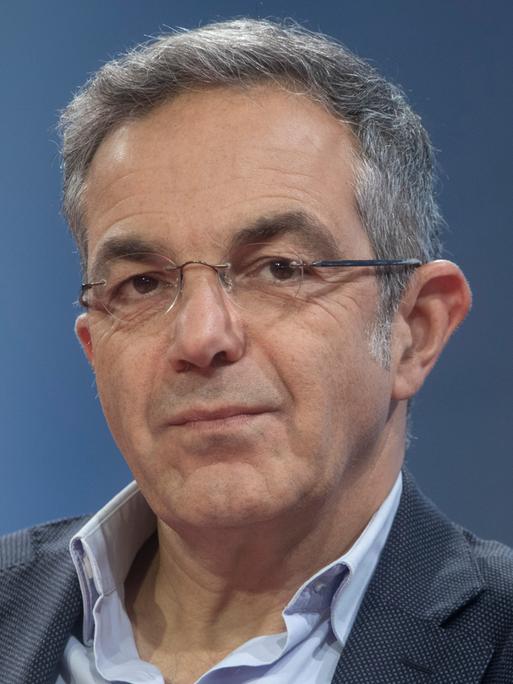 Der Schriftsteller Navid Kermani am 17. Oktober 2025 in Frankfurt bei der Buchmesse