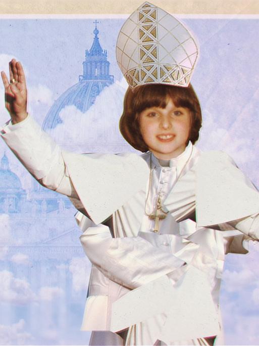 "Wir sind Papst": Regisseurin Uli Decker wollte lieber Papst sein, als in Mädchenkleidern bei der Kommunion mitzulaufen. Auf dem Bild ist sie in einer Collage als kleines Mädchen in Papstrobe zu sehen. 