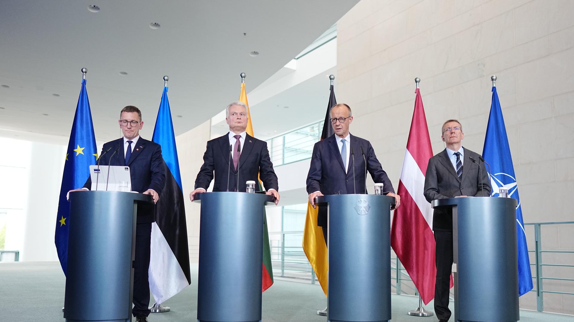 Bundeskanzler Merz empfängt den Ministerpräsidenten von Estland, Michal, den litauischen Präsidenten Nauseda und den Präsidenten von Lettland, Rinkevics. 