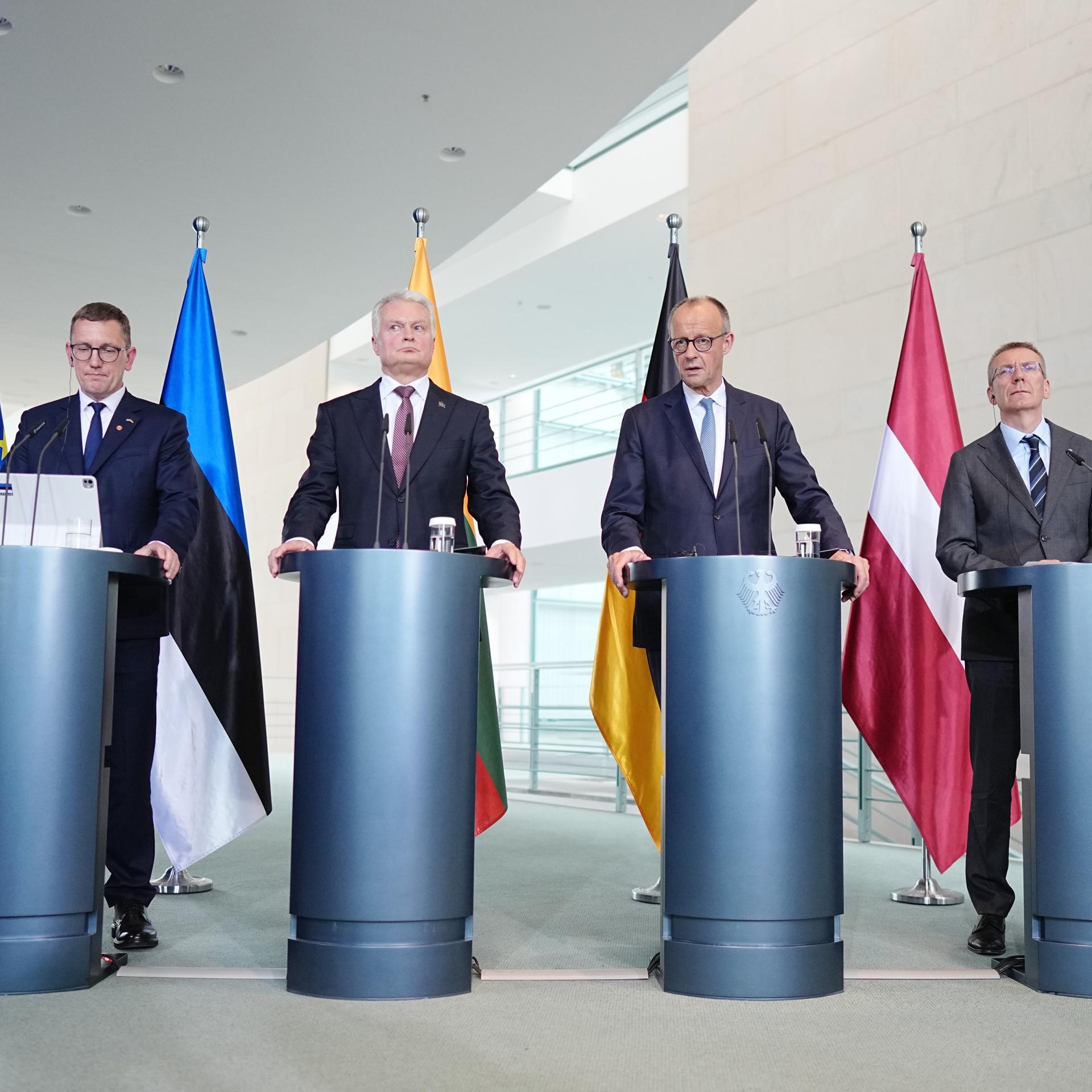 Bundeskanzler Merz empfängt den Ministerpräsidenten von Estland, Michal, den litauischen Präsidenten  Nauseda und den Präsidenten von Lettland, Rinkevics. 