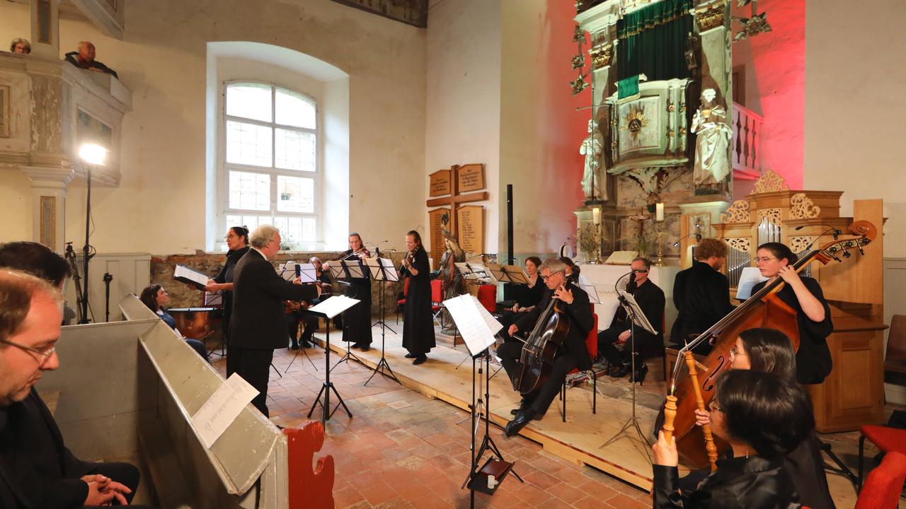 Merseburger Hofmusik und Solisten während eines Konzerts