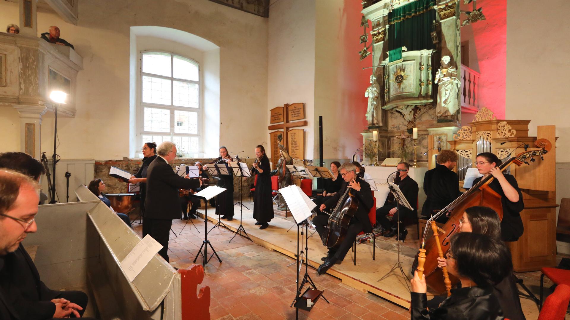 Merseburger Hofmusik und Solisten während eines Konzerts Merseburger Hofmusik und Solisten während eines Konzerts