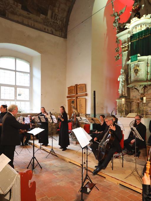 Merseburger Hofmusik und Solisten unter Leitung von Gewandhausorganist Michael Schoenheit.