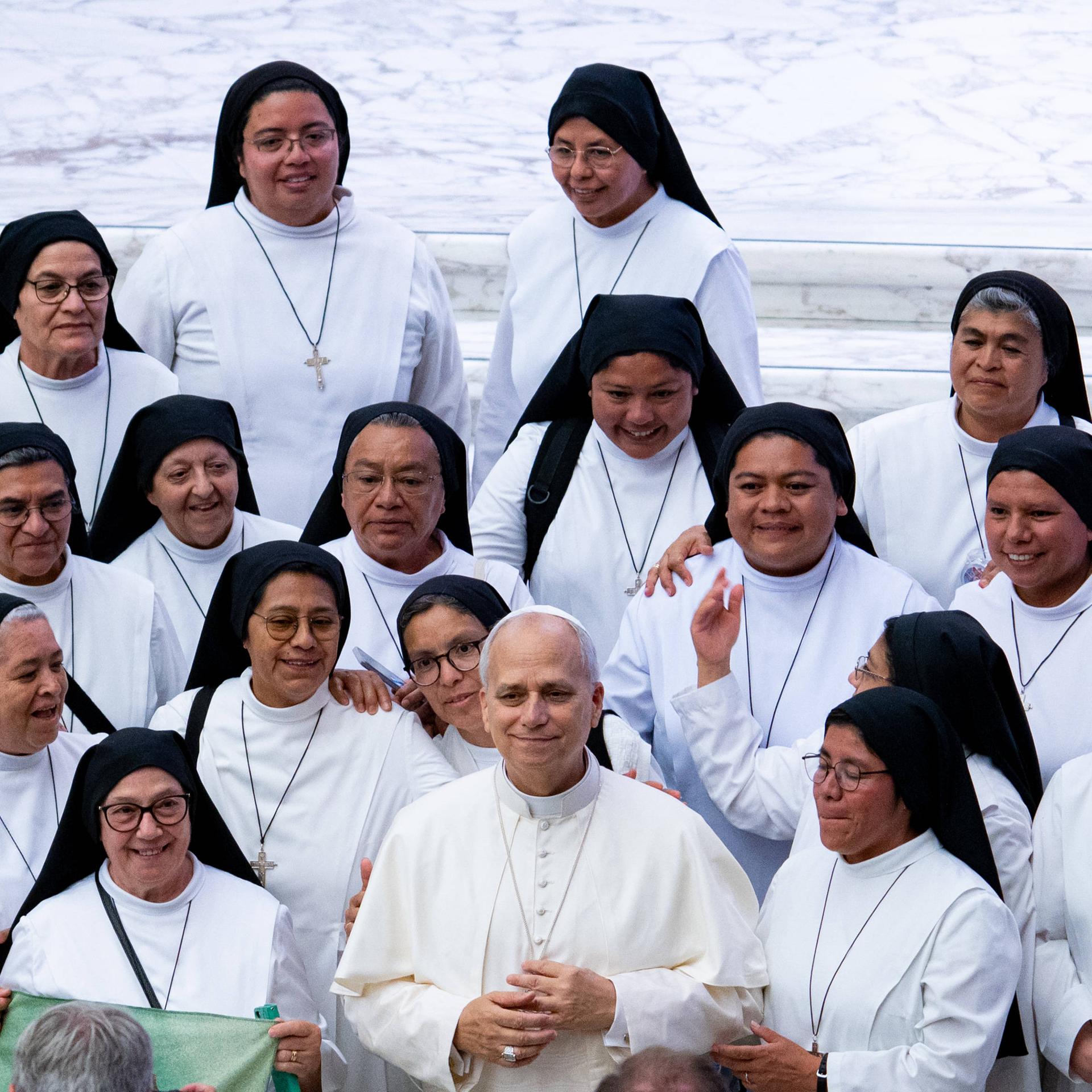 Leo XIV. - Was denkt der neue Papst über die Rolle von Frauen in der Kirche?