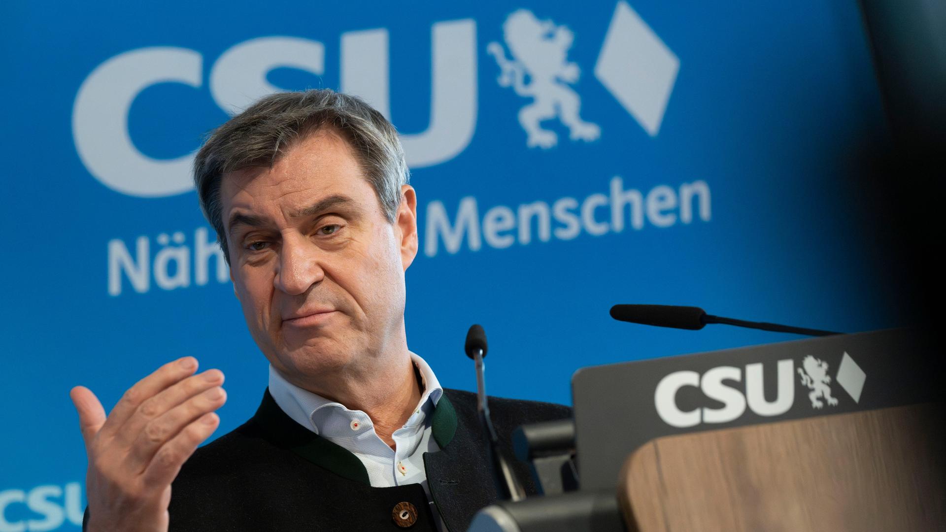 Markus Söder, CSU-Parteivorsitzender, nimmt nach der Sitzung des CSU-Vorstands an einer Pressekonferenz in München teil. 