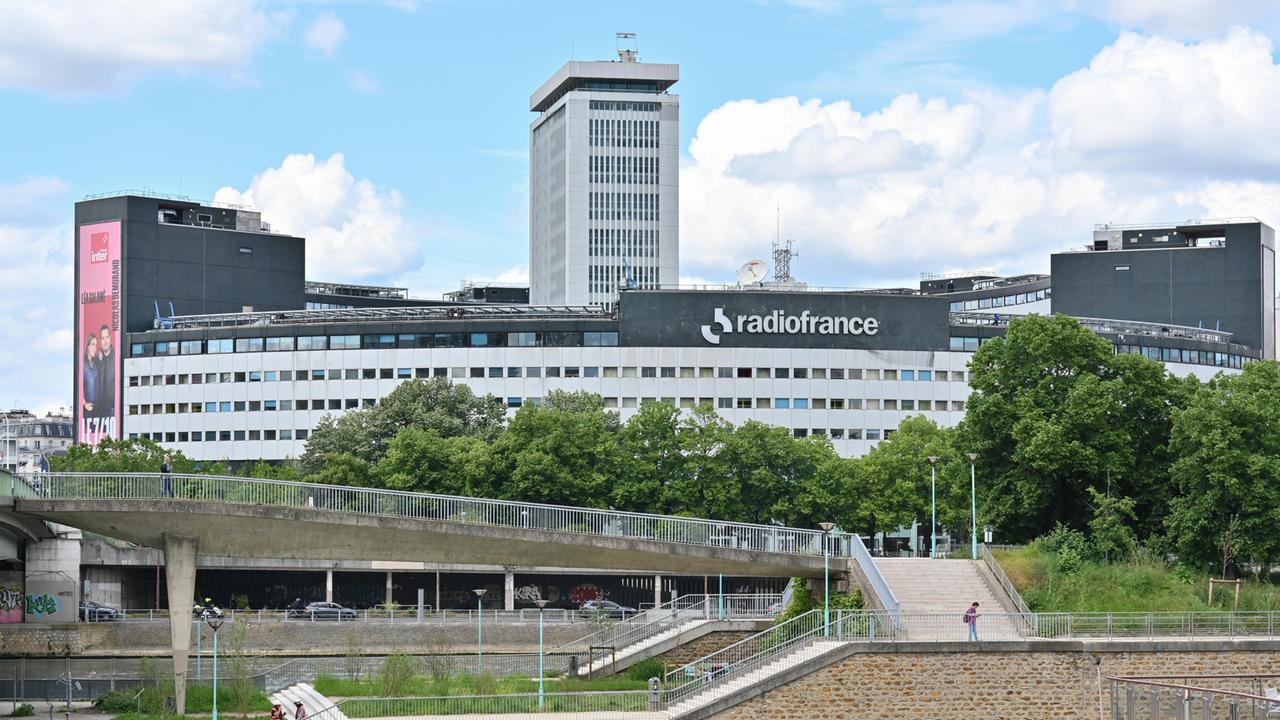 France, Paris, May 23 2024. View of the entire Maison de la Radio. Illustration of the Maison de la Radio et de la Musique, which houses the offices and studios of Radio France, in western Paris. Photograph by Henrique Campos / Hans Lucas. France, Paris, 23 Mai 2024. Vue sur l ensemble de la maison de la radio. Illustration la maison de la Radio et de la Musique qui accueille les bureaux et les studios de Radio France, dans l ouest parisien. Photographie de Henrique Campos / Hans Lucas