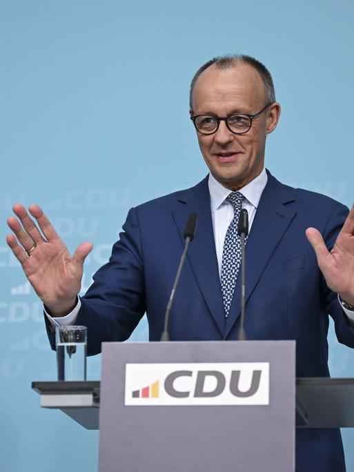 CDU-Chef und Bundeskanzler Friedrich Merz am 20. Oktober 2025 bei einer Pressekonferenz in der CDU-Parteizentrale in Berlin.