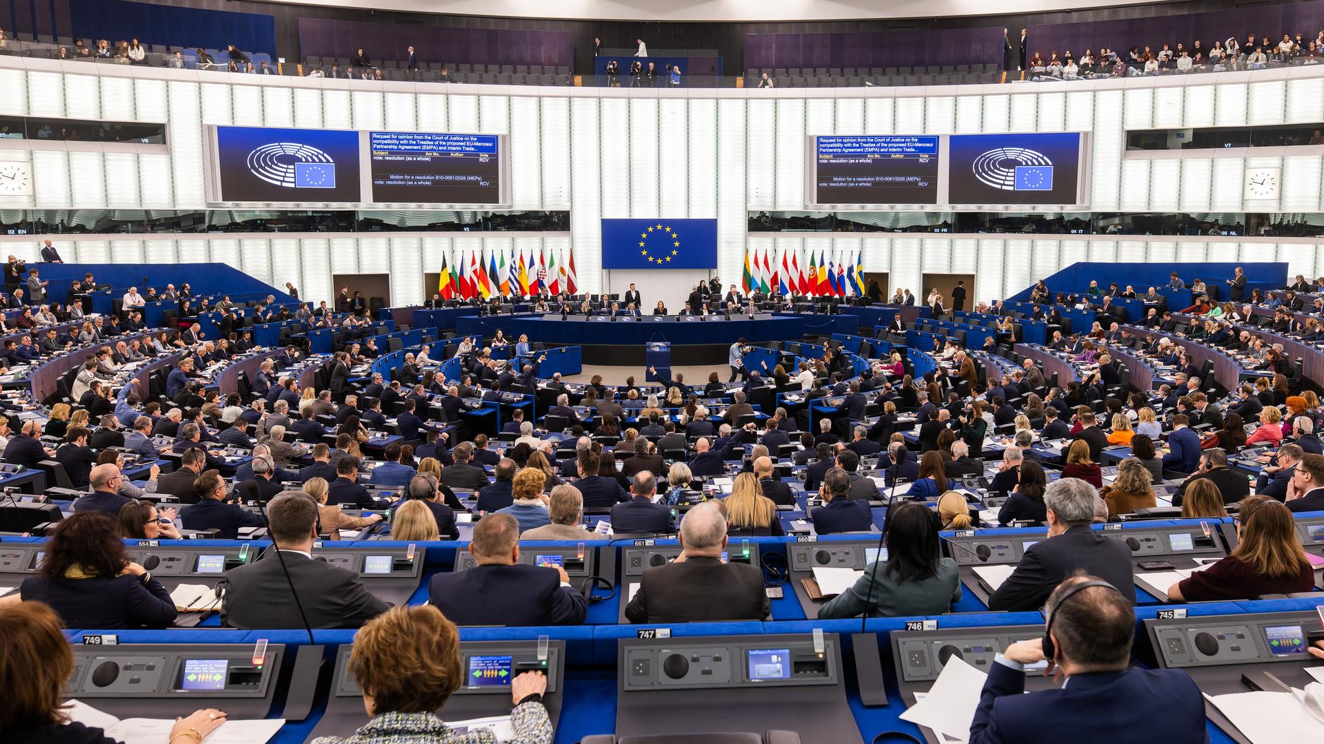 Abgeordnete des Europäischen Parlaments stimmen über eine Überprüfung des Mercosur-Abkommens durch den Europäischen Gerichtshof ab. 