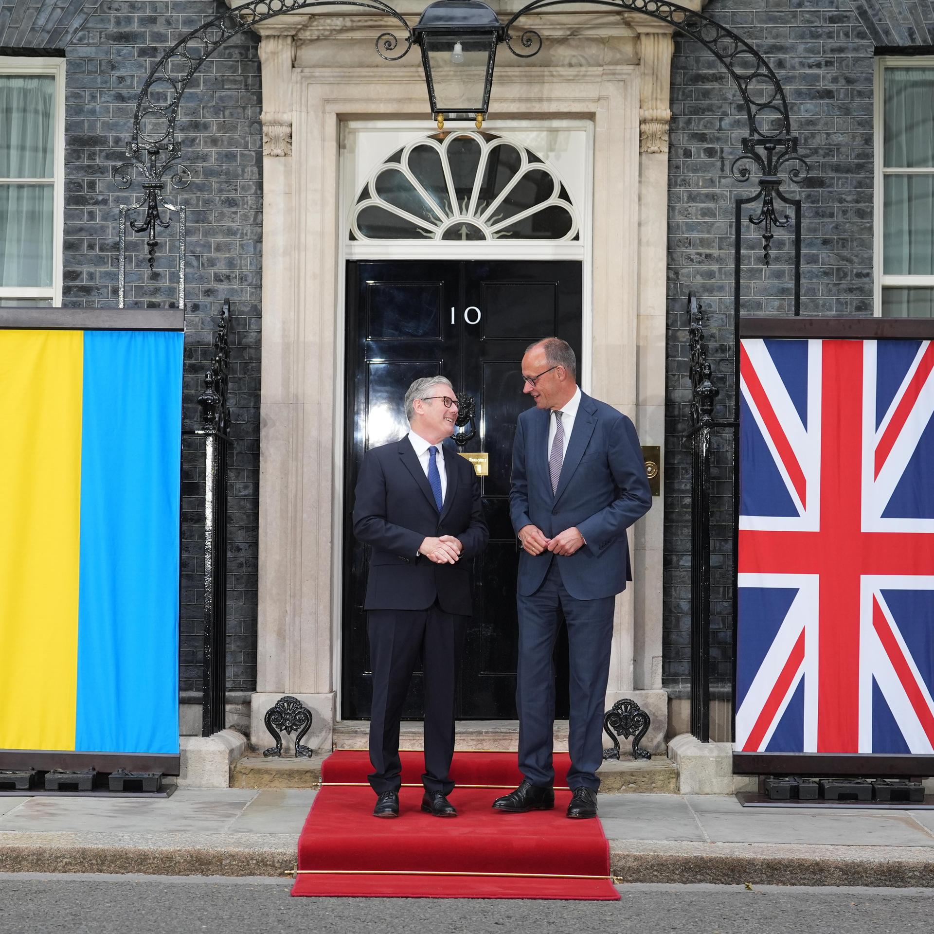 Ukraine-Krieg - Britischer Premier Starmer empfängt Merz und