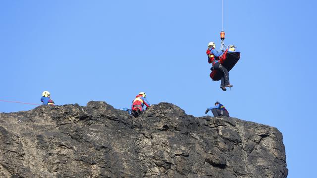 Bergwacht-Übung mit Hubschrauber.