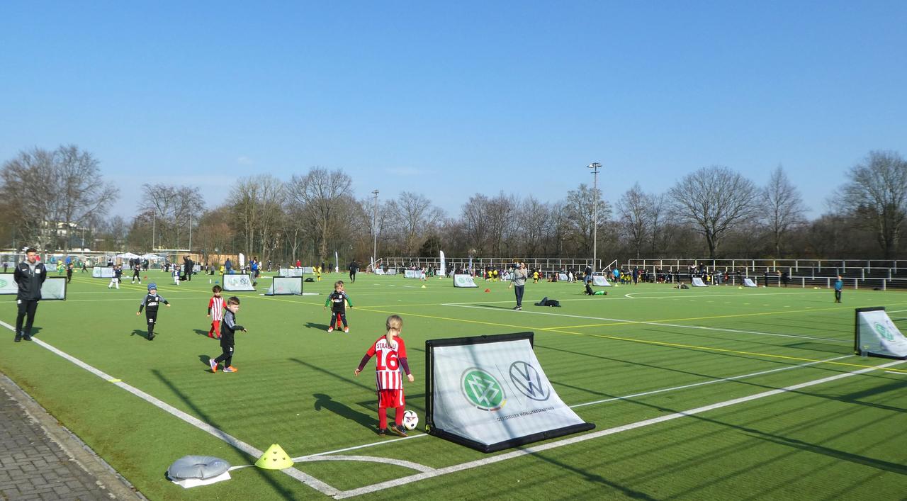 Minispielfelder bei der DFB-Kinderfußball-Tour