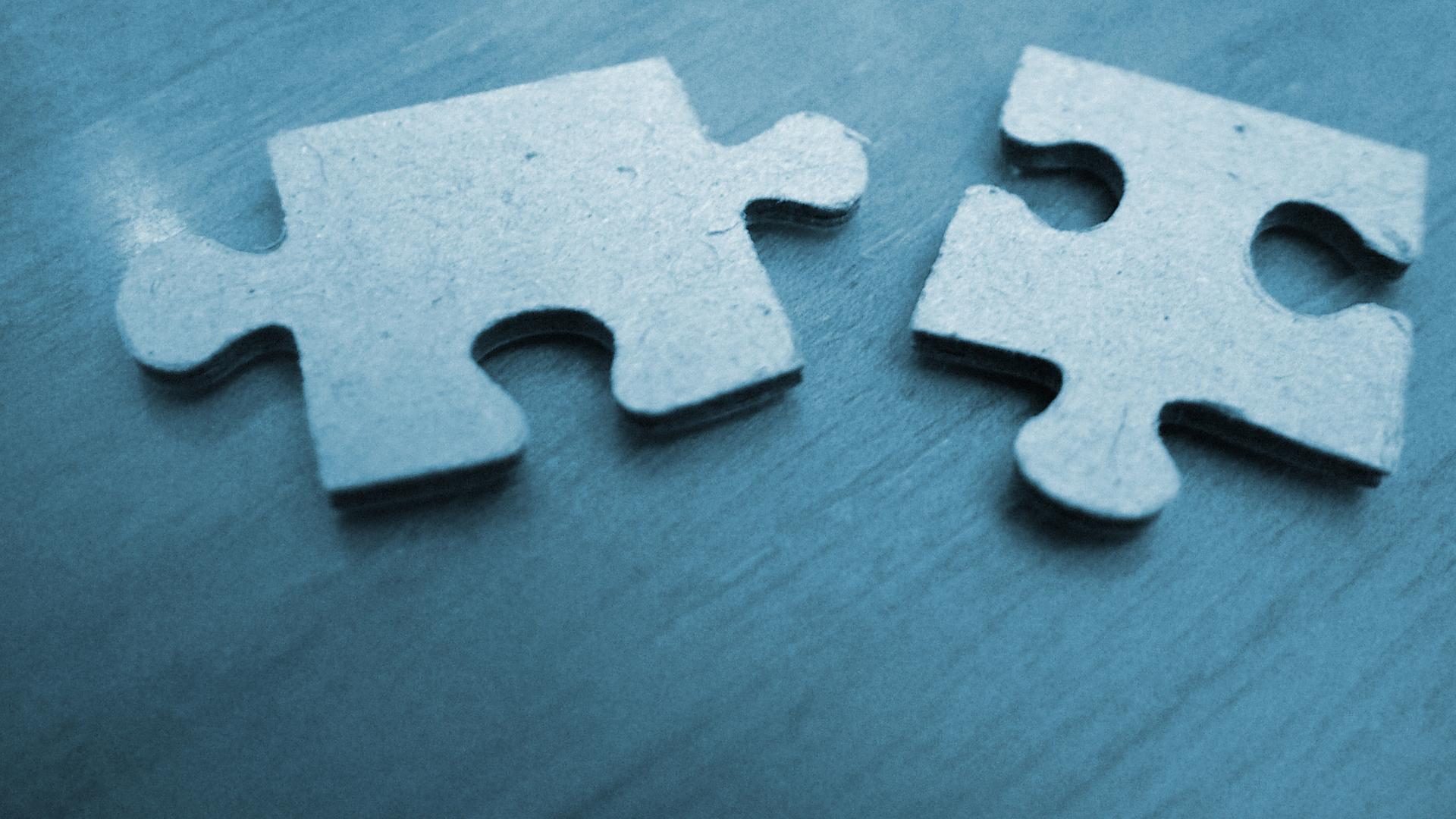 Zwei Puzzleteile