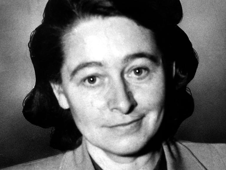 Die Schriftstellerin und Publizistin Margarete Buber-Neumann (undatierte Aufnahme in schwarz-weiß).