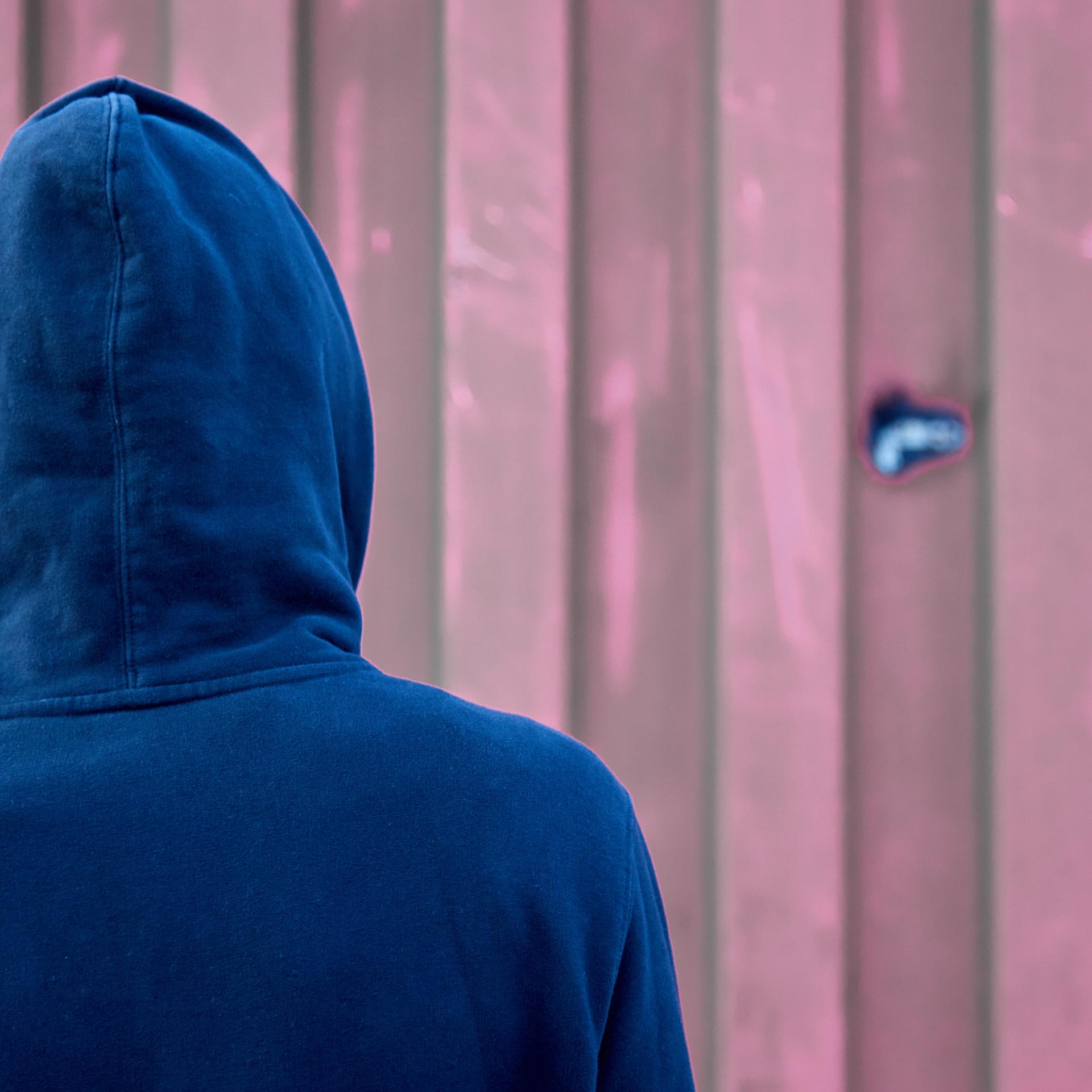 Krimineller Jugendlicher wird erwachsen - Wenn das Leben "hardcore überfordert"