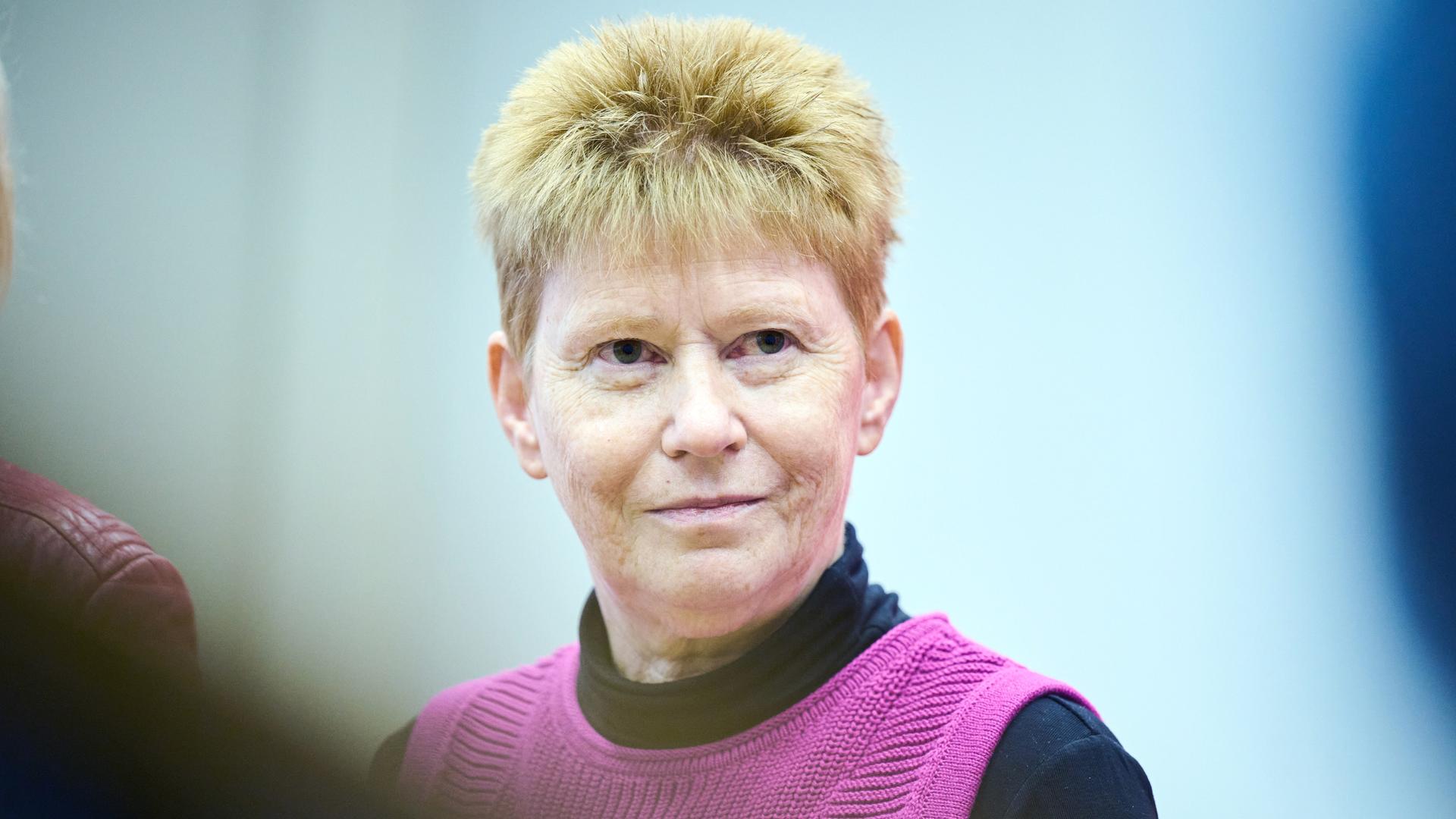 Petra Pau (Die Linke), Vizepräsidentin des Deutschen Bundestages spricht zum Parteitag ihrer Partei in Berlin Friedrichshain. Petra Pau (Die Linke), Vizepräsidentin des Deutschen Bundestages spricht zum Parteitag ihrer Partei in Berlin Friedrichshain.