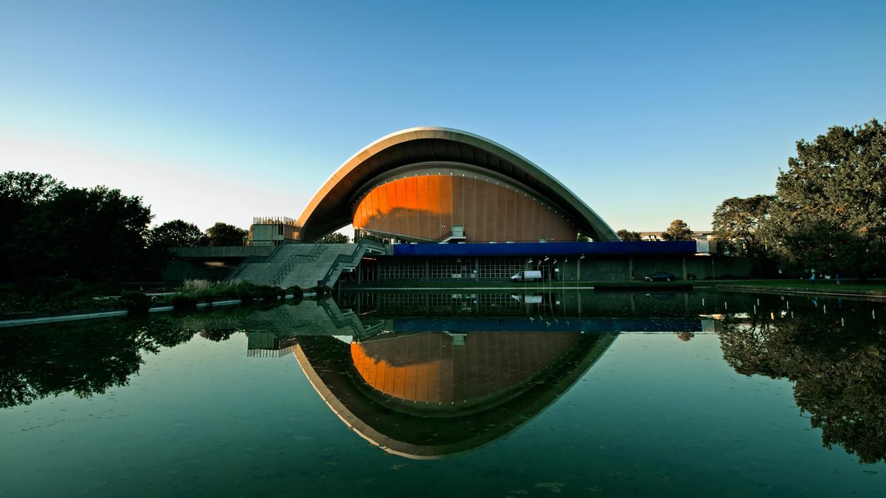 Das Haus der Kulturen der Welt im Tiergarten in Berlin