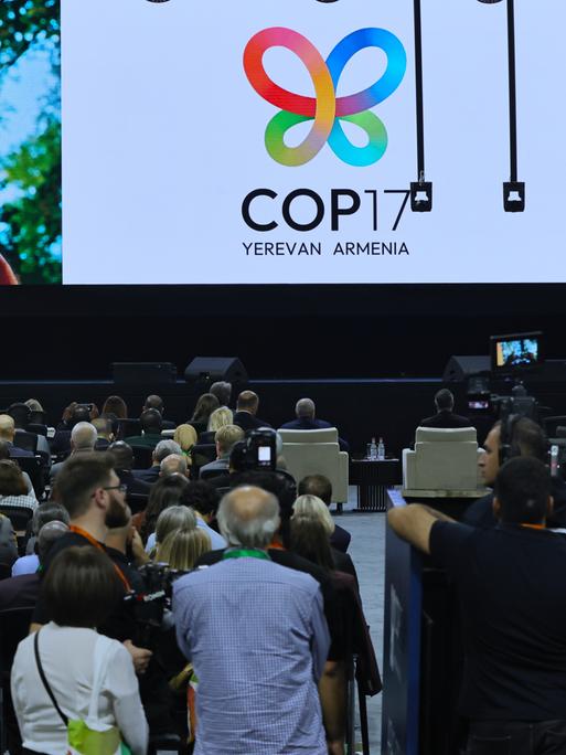 Das Foto zeigt die Eröffnungszeremonie der 17. Tagung der Konferenz der Vertragsparteien des Übereinkommens über die biologische Vielfalt (COP17) in Eriwan, Armenien. Das Foto zeigt die Eröffnungszeremonie der 17. Tagung der Konferenz der Vertragsparteien des Übereinkommens über die biologische Vielfalt (COP17) in Eriwan, Armenien.