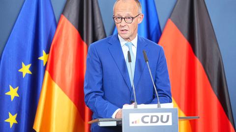 Bundeskanzler Friedrich Merz (CDU) spricht im Konrad-Adenauer-Haus.