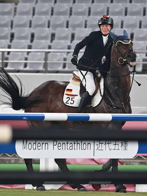 Annika Schleu verzweifelte bei den Olympischen Spielen 2021 in Tokio, weil Pferd Saint Boy Hindernisse verweigerte.