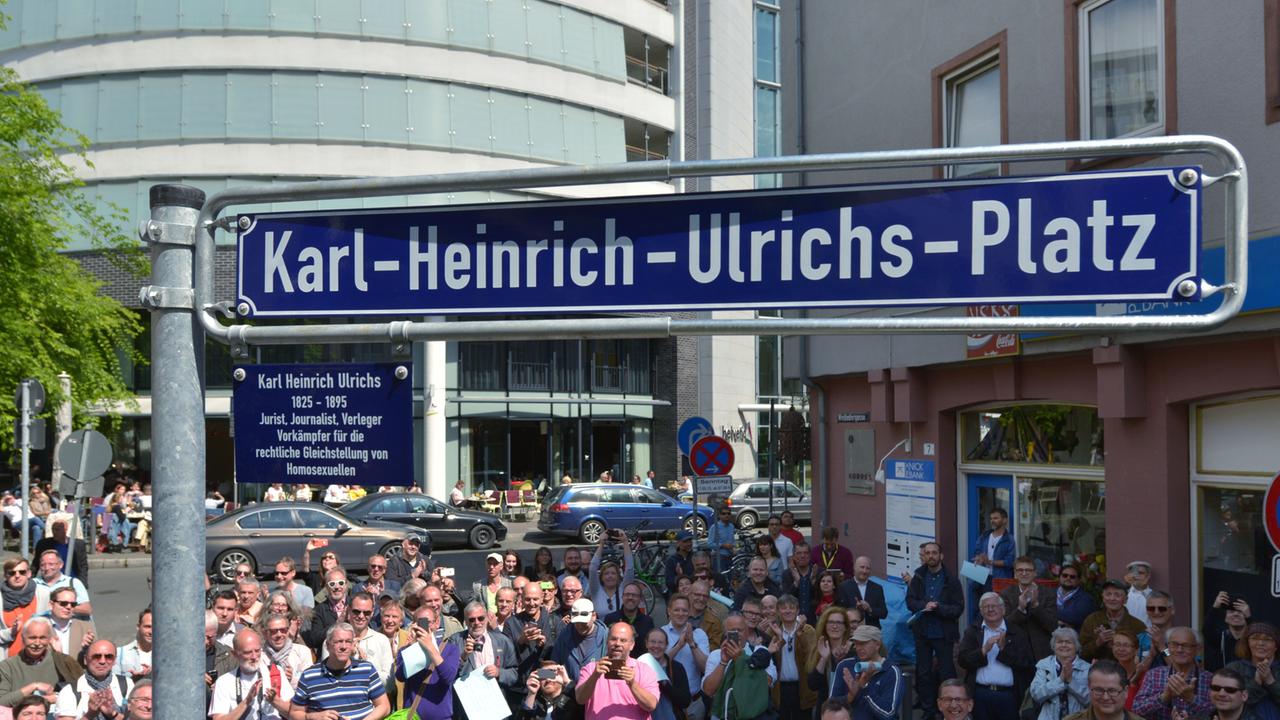 Einweihung des Karl-Heinrich-Ulrich-Platz am 17 Mai 2015 in Frankfurt.
