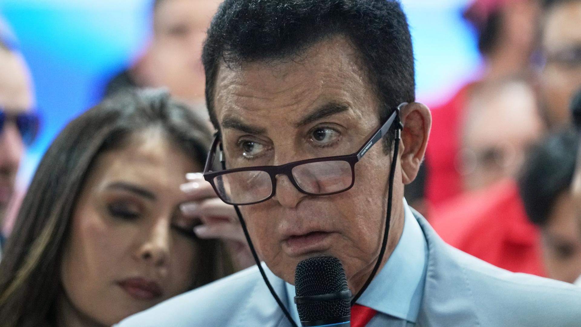 Das Foto zeigt den honduranischen Präsidentschaftskandidaten Salvador Nasralla.