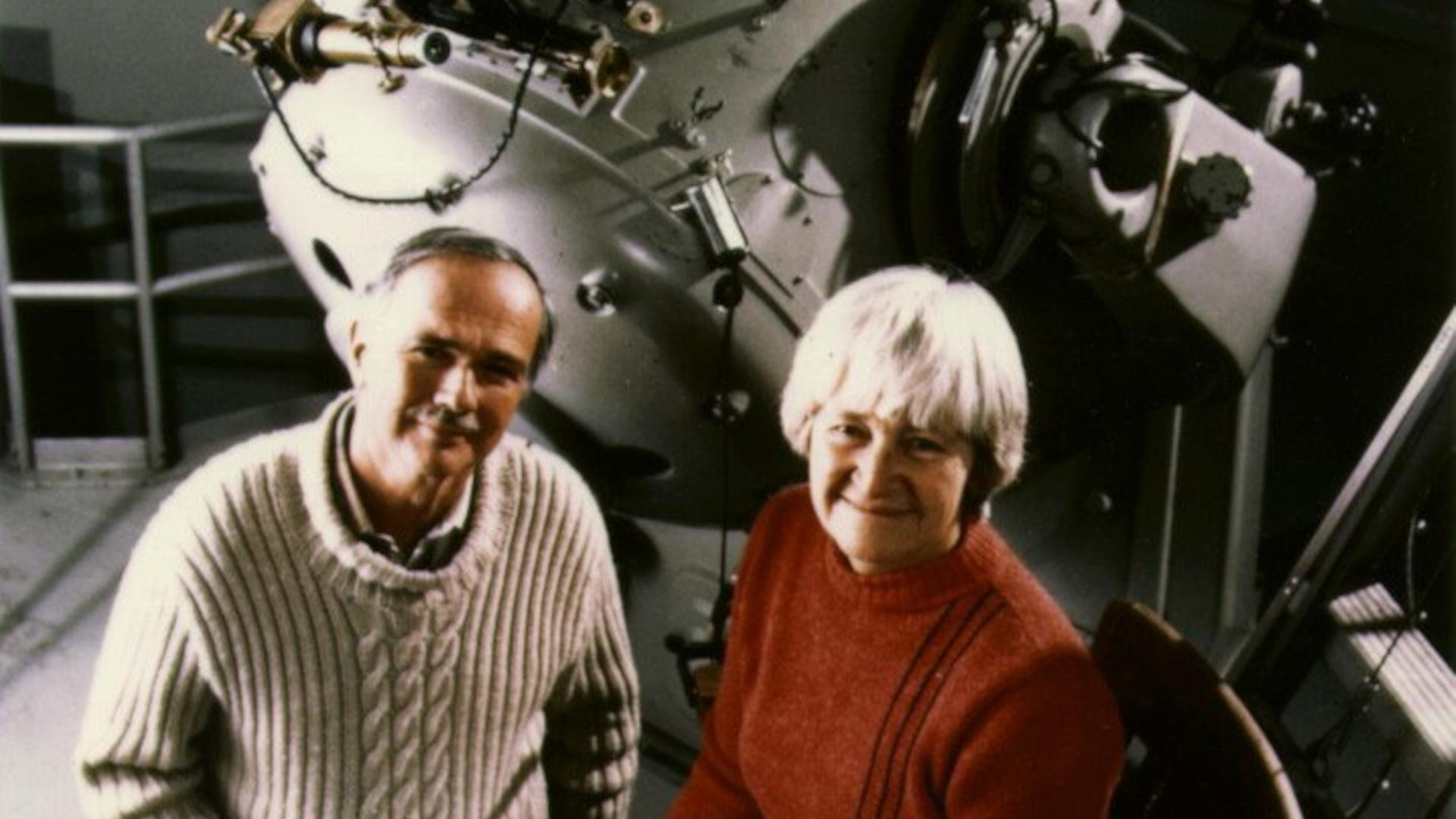 Carolyn und Eugene Shoemaker in einer Kuppel des Palomar-Observatoriums Carolyn und Eugene Shoemaker in einer Kuppel des Palomar-Observatoriums