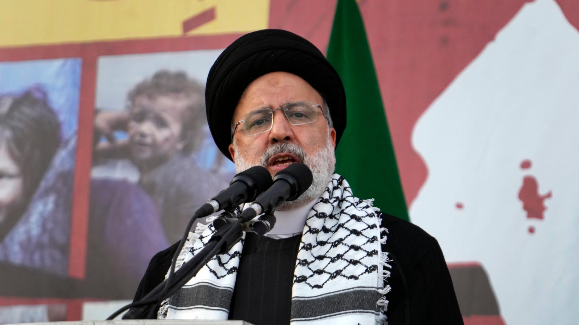 Der iranische Präsident Ebrahim Raisi während einer Anti-Israel-Demonstration am 18. Oktober 2023 in Teheran.