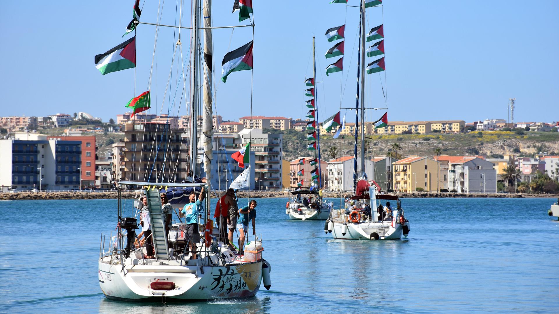 Drei Boote der Global Sumud Flotte startet in Sizilien zu Hilfslieferungen nach Gaza