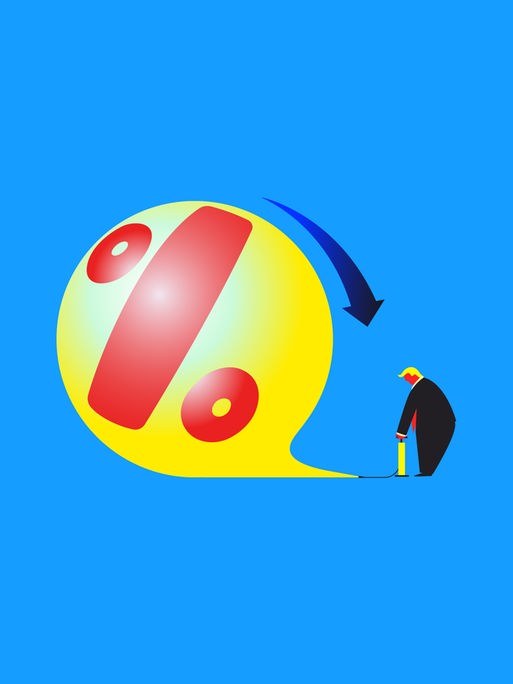 Illustration von Trump, der mit einer Fußpumpe einen Ballon aufbläst, in dem ein Prozentzeichen zu lesen ist.