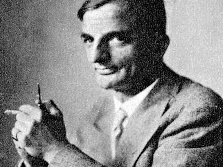 Die undatierte Fotografie zeigt den deutschen Schriftsteller Joachim Ringelnatz, eigentlicher Name Hans Bötticher (1883-1934).