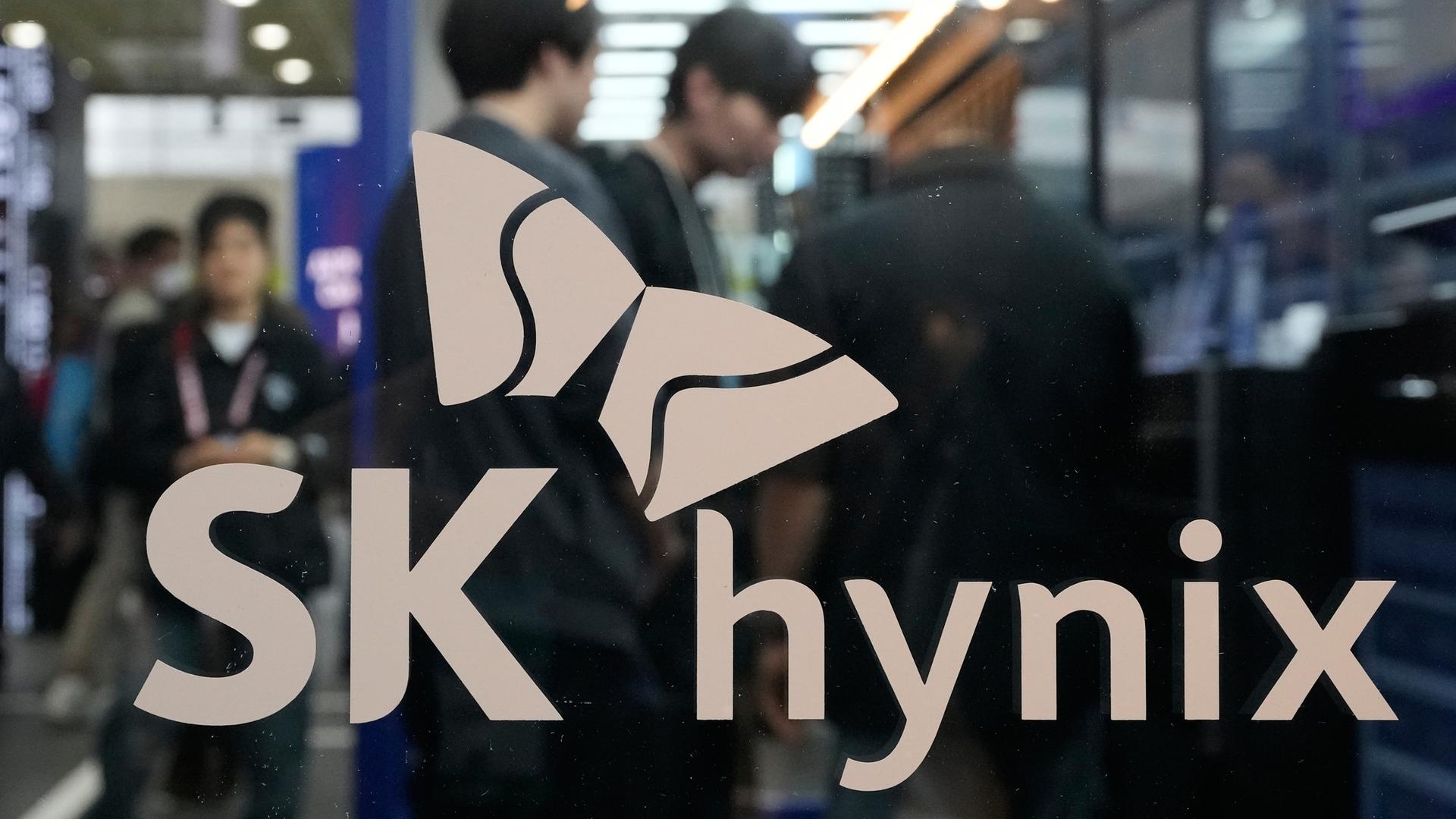 Das Logo von SK Hynix ist in der südkoreanischen Hauptstadt Seoul zu sehen. Das Logo von SK Hynix ist in der südkoreanischen Hauptstadt Seoul zu sehen.