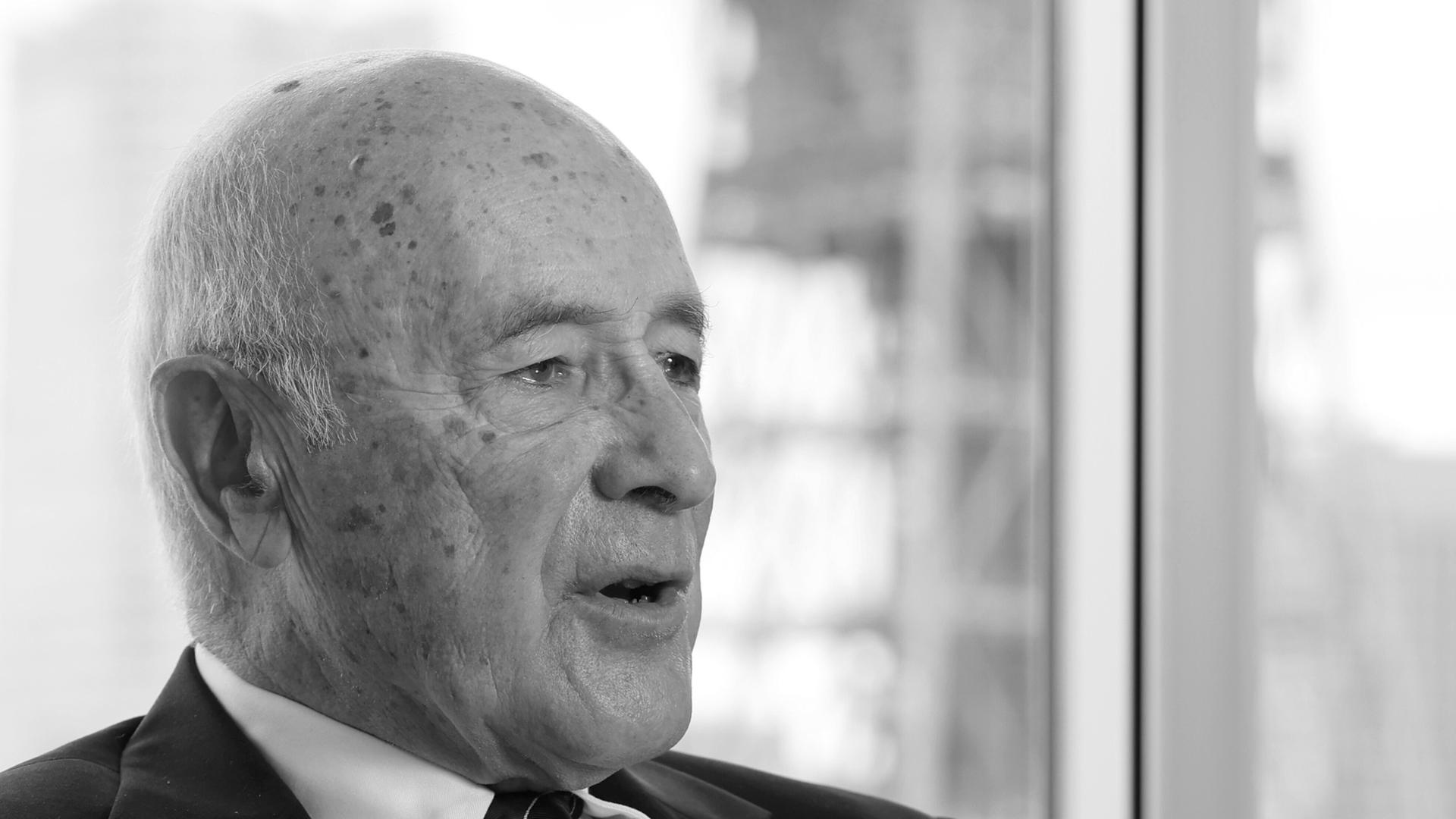 Der US-Politikwissenschaftler Joseph Nye spricht in einem Interview in Tokio im Jahr 2022. Der US-Politikwissenschaftler Joseph Nye spricht in einem Interview in Tokio im Jahr 2022.