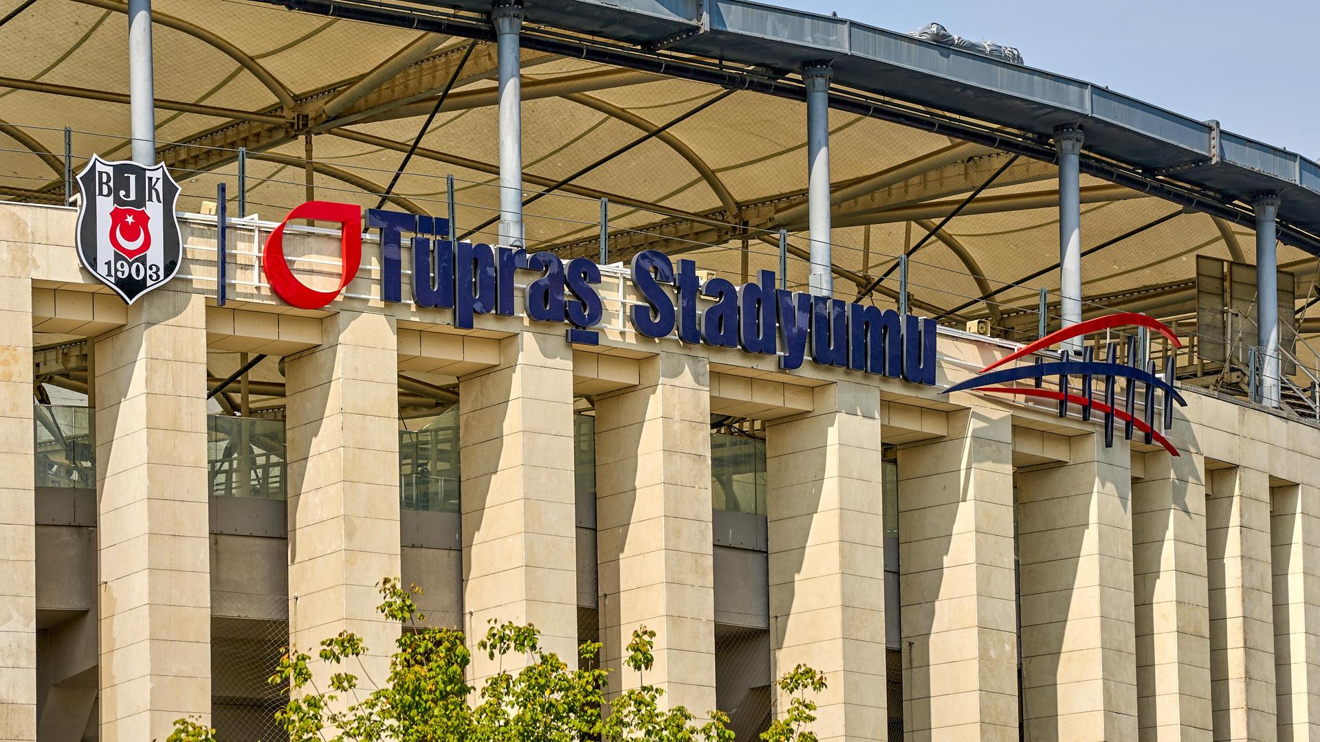Außenansicht des Besiktas-Stadions in Istanbul Außenansicht des Besiktas-Stadions in Istanbul