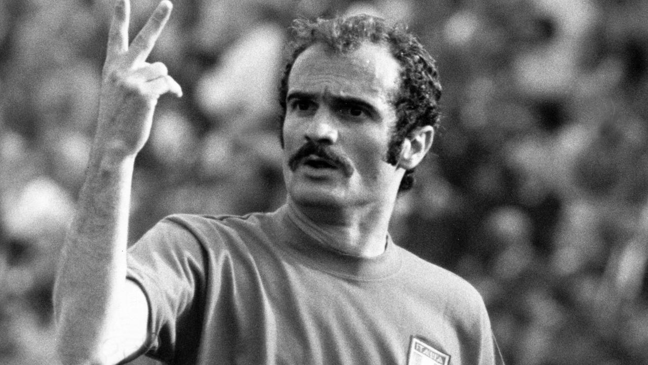 Schwarz-Weiß Aufnahme von Sandro Mazzola 