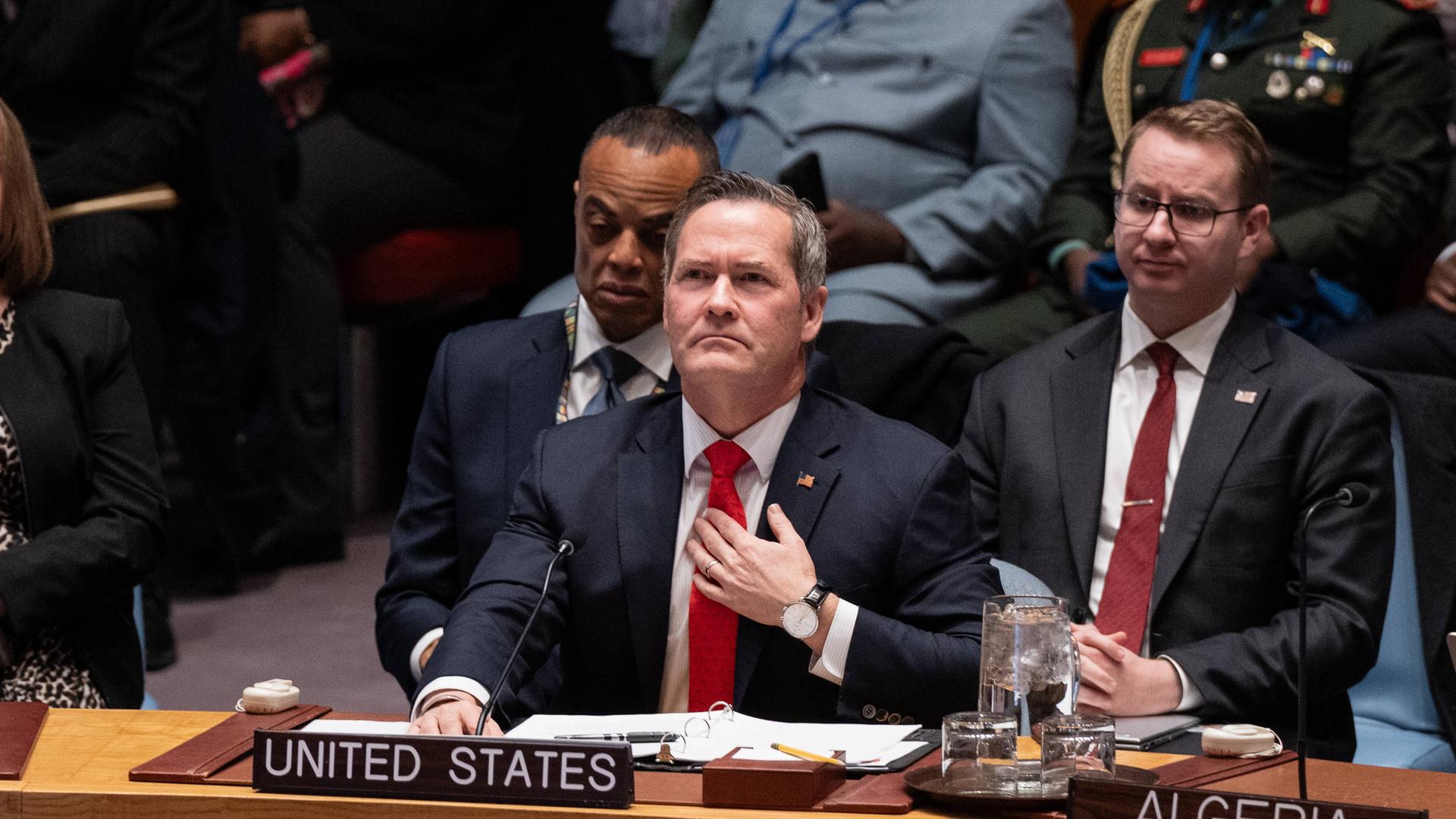 Nach US-Militäreinsatz - UNO-Botschafter der USA: Führen keinen Krieg gegen Venezuela +++ Maduro wird erstmals einem US-Gericht vorgeführt +++ Nach Drohungen von US-Präsident Trump reagiert Kolumbiens Staatschef scharf