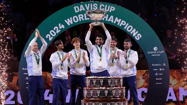 Die Tennis-Mannschaft von Italien hat den Davis Cup gewonnen. 